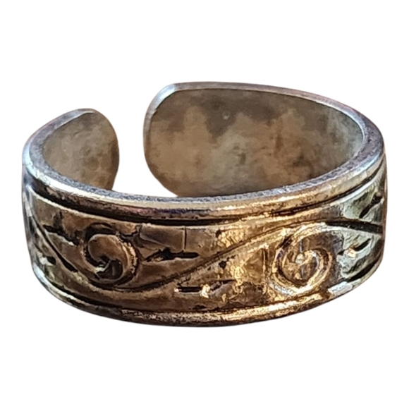 Vintage Silver Swirl Etched Band Ring Adjustable Rustic Boho Unisex Jewelry - Picture 1 of 8